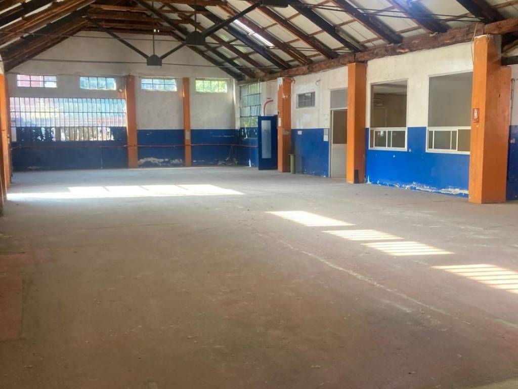 locale commerciale in vendita a Venaria Reale