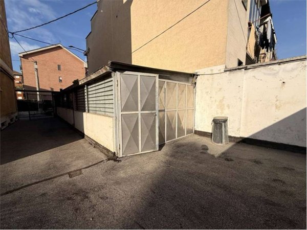 locale commerciale in vendita a Venaria Reale