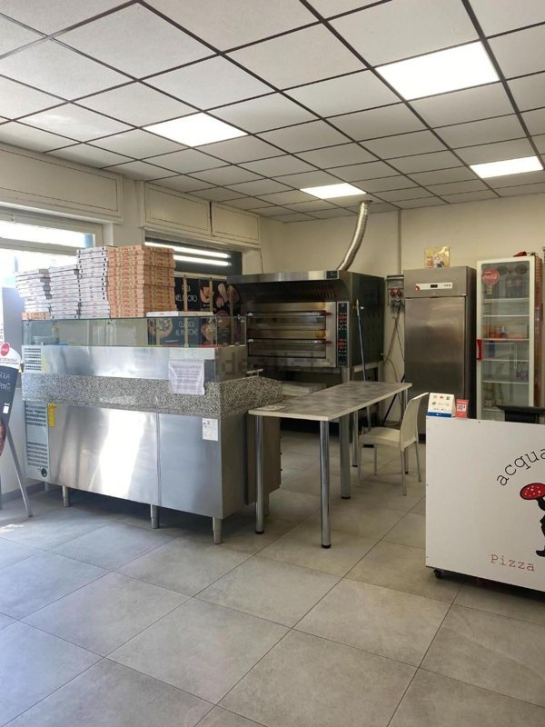 locale di sgombero in vendita a Venaria Reale