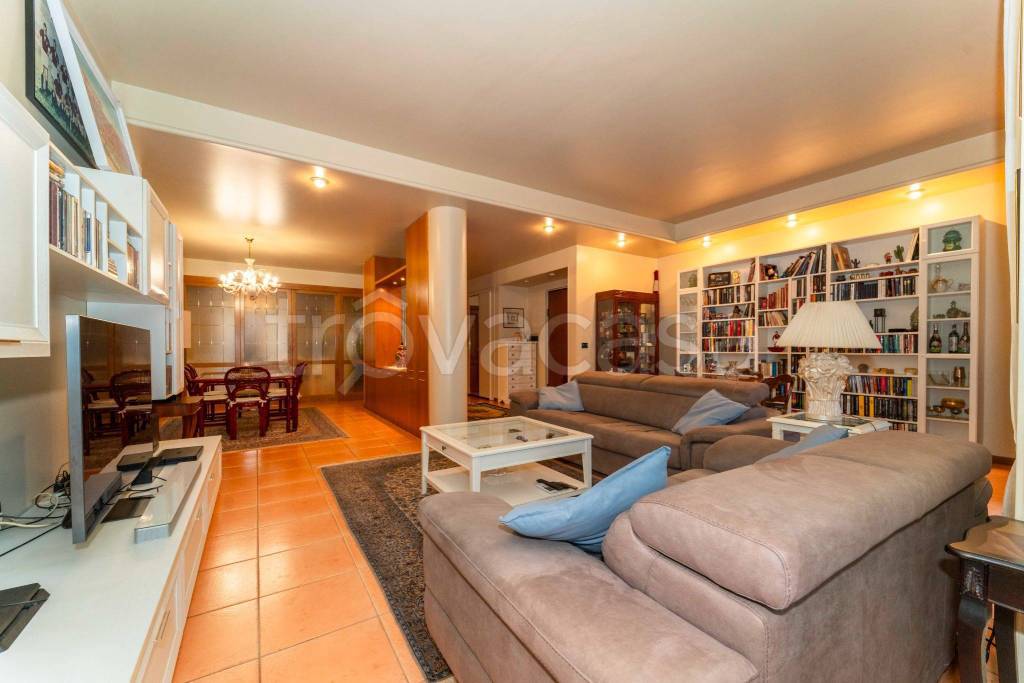 appartamento in vendita a Venaria Reale