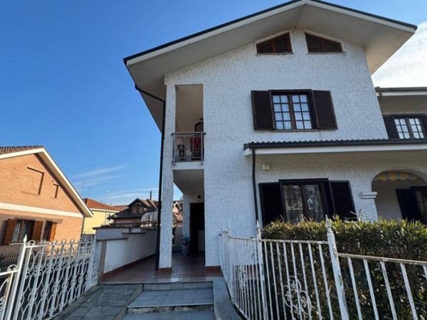 casa indipendente in vendita a Venaria Reale