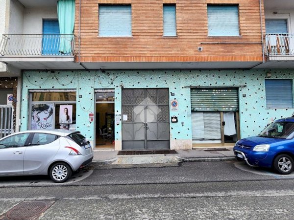 locale di sgombero in vendita a Venaria Reale