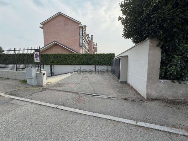 locale di sgombero in vendita a Venaria Reale