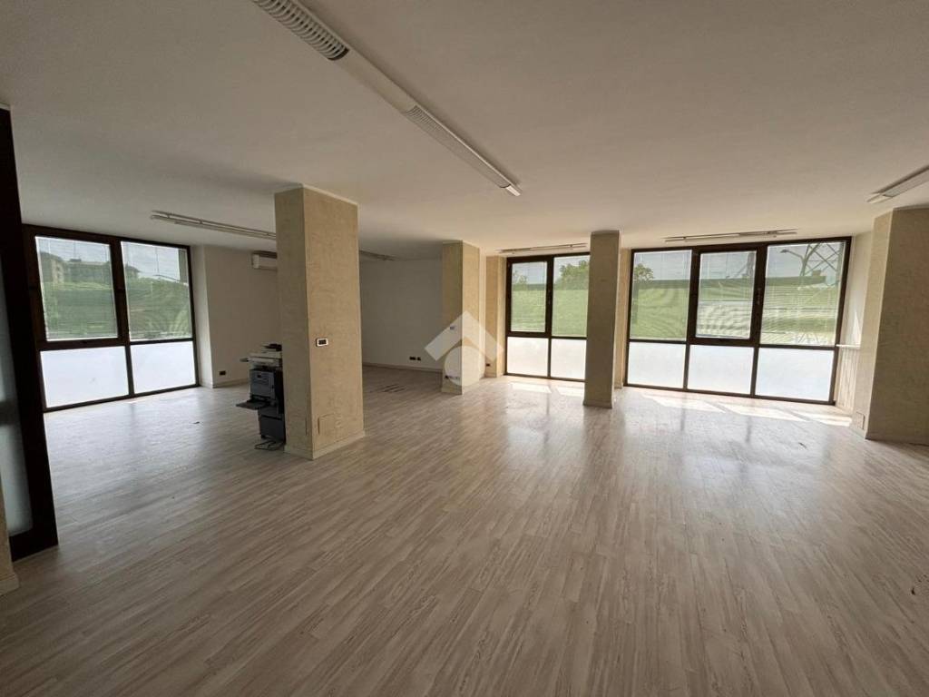 ufficio in vendita a Venaria Reale