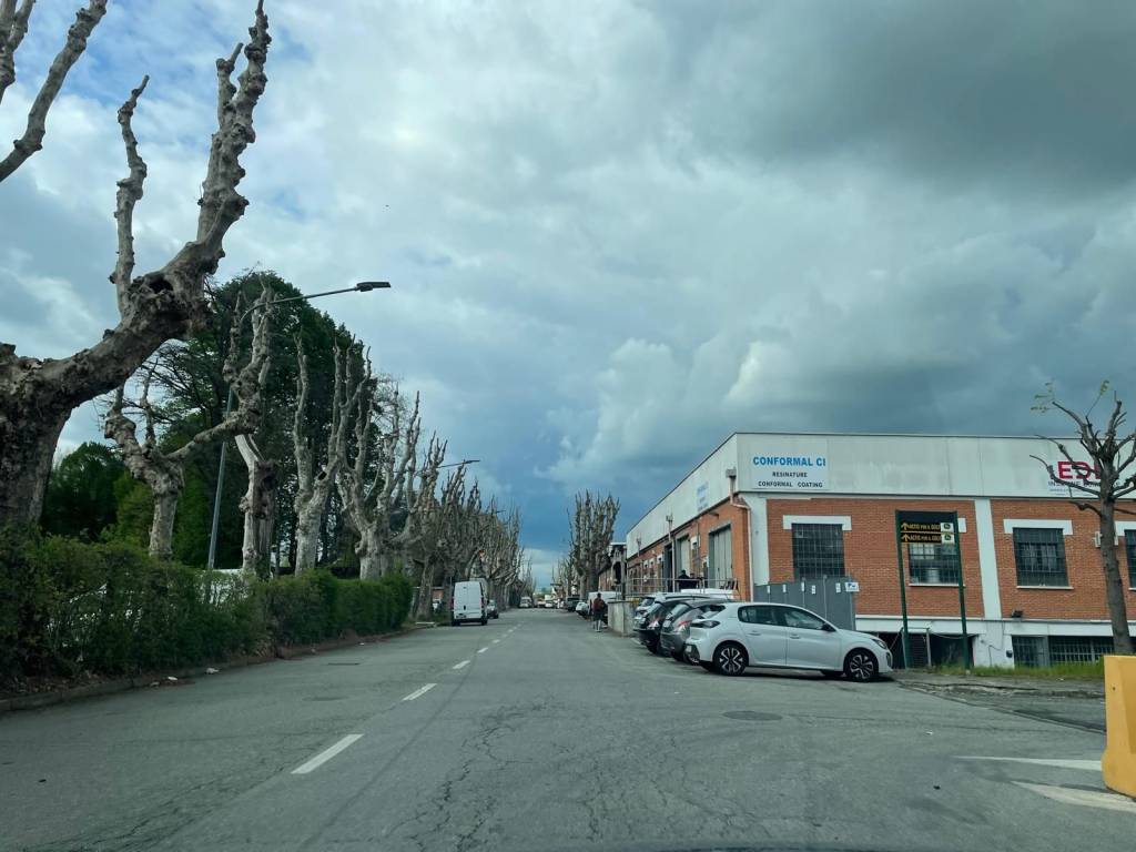 locale commerciale in vendita a Venaria Reale