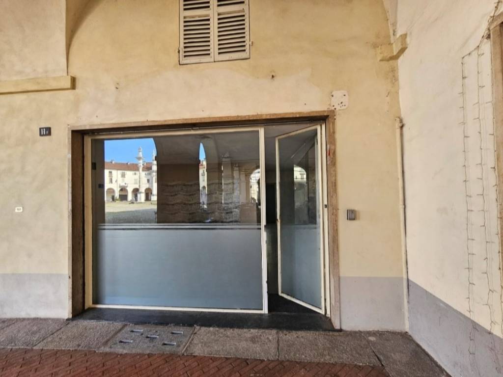 negozio in vendita a Venaria Reale