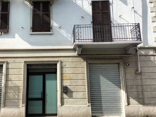 negozio in vendita a Venaria Reale in zona Altessano