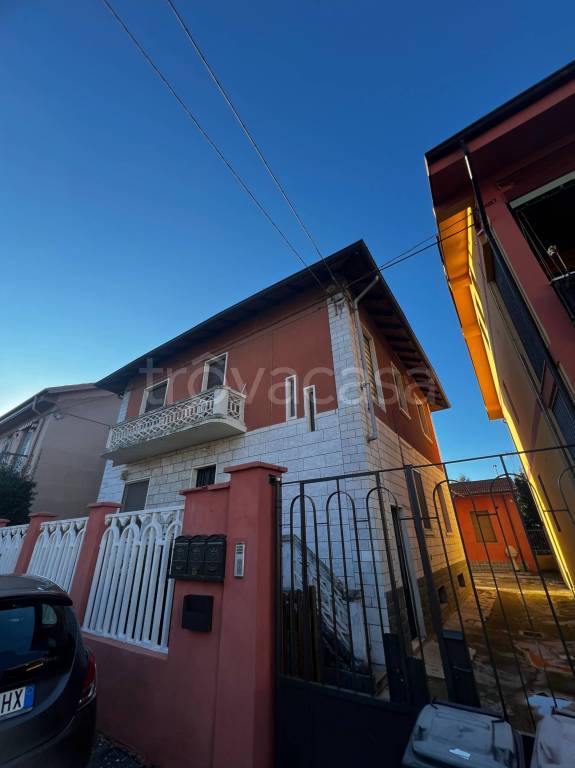 casa indipendente in vendita a Venaria Reale in zona Altessano