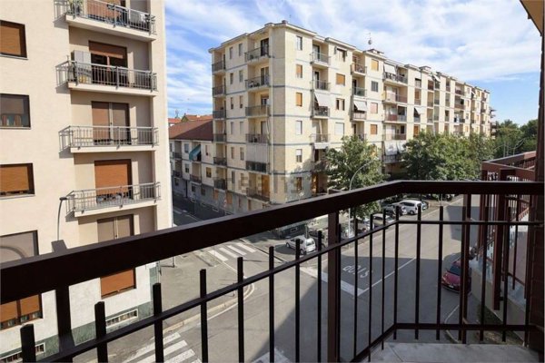 appartamento in vendita a Venaria Reale in zona Altessano