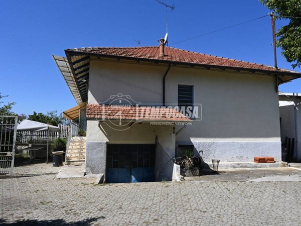 casa indipendente in vendita a Venaria Reale in zona Trucco