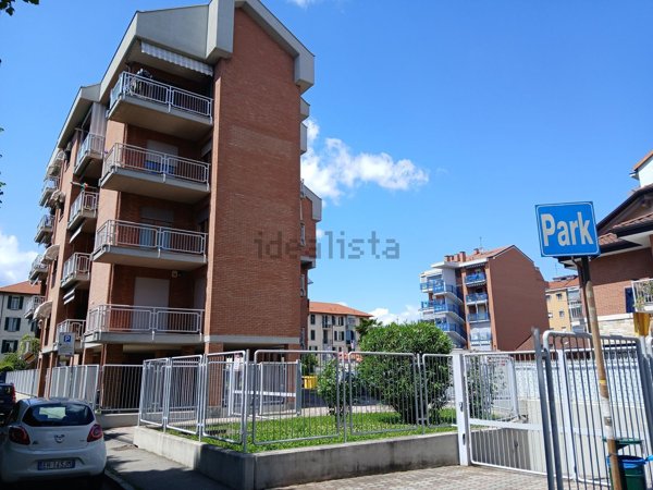 box auto in vendita a Venaria Reale in zona Altessano
