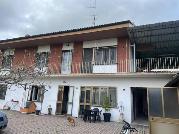 casa semindipendente in vendita a Verolengo in zona Borgo Revel