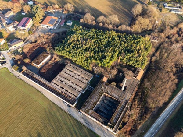 locale commerciale in vendita a Verolengo