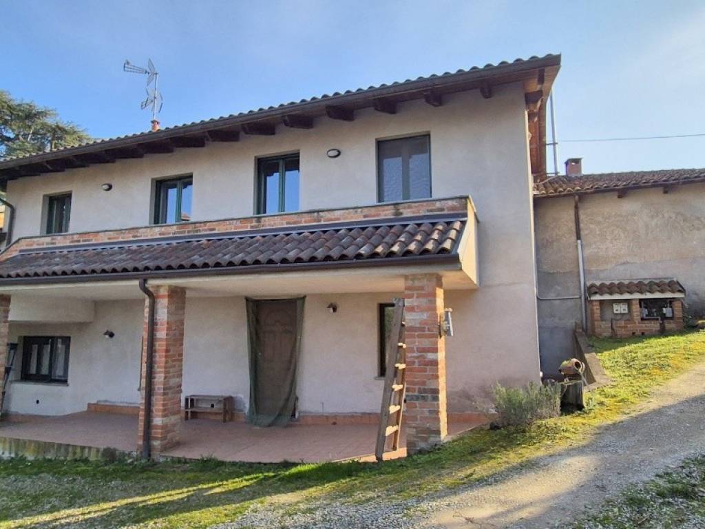 casa indipendente in vendita a Verrua Savoia