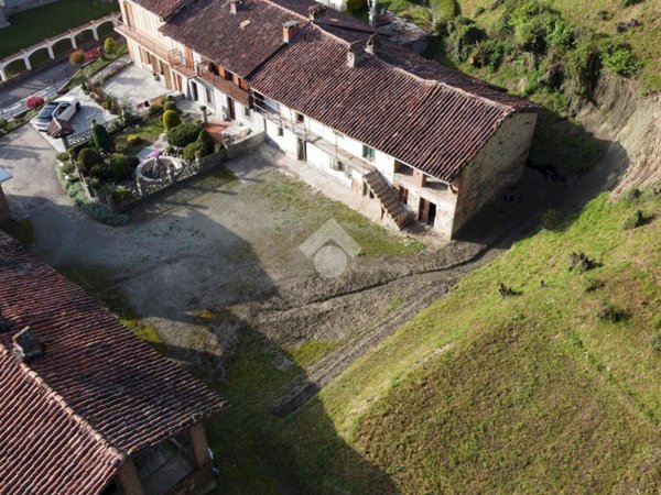 casale in vendita a Verrua Savoia