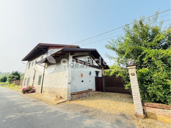 casa indipendente in vendita a Verrua Savoia