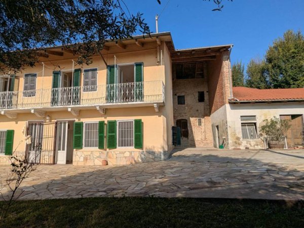 casa indipendente in vendita a Verrua Savoia