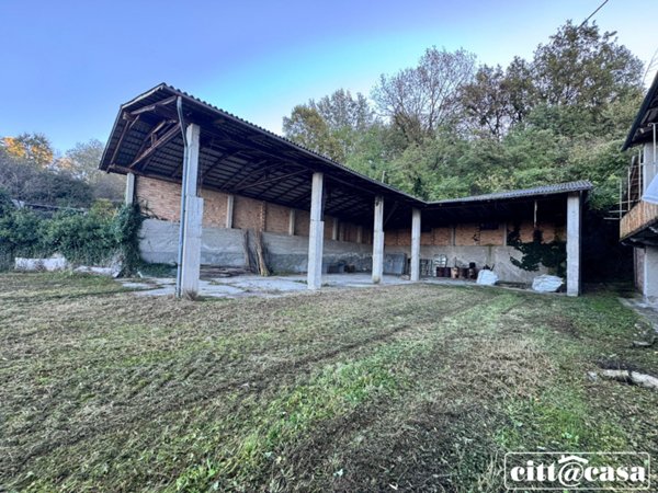 locale di sgombero in vendita a Verrua Savoia