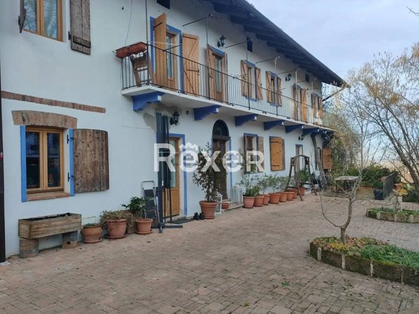 casale in vendita a Verrua Savoia