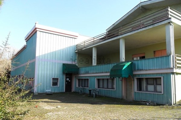 locale di sgombero in vendita a Verrua Savoia