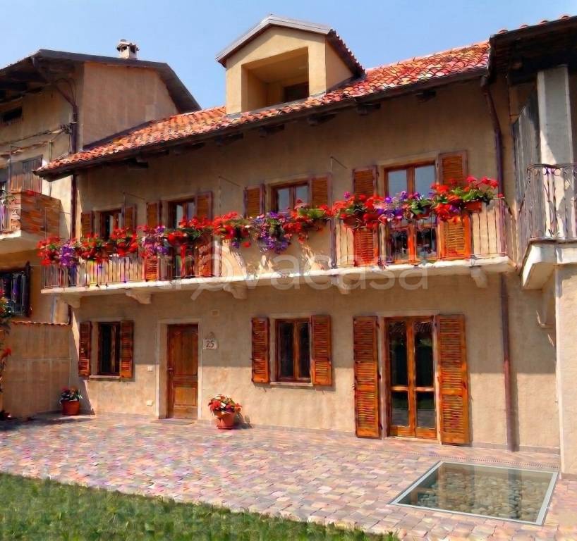 casa indipendente in vendita a Verrua Savoia