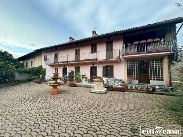 casale in vendita a Verrua Savoia