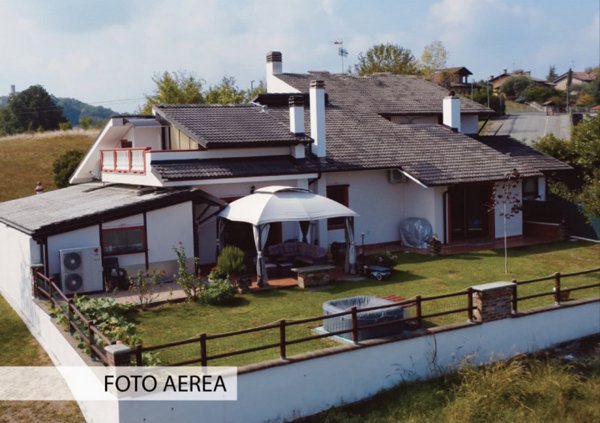 casa indipendente in vendita a Verrua Savoia