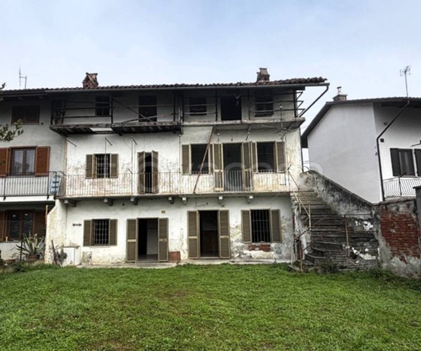 casa indipendente in vendita a Vestignè