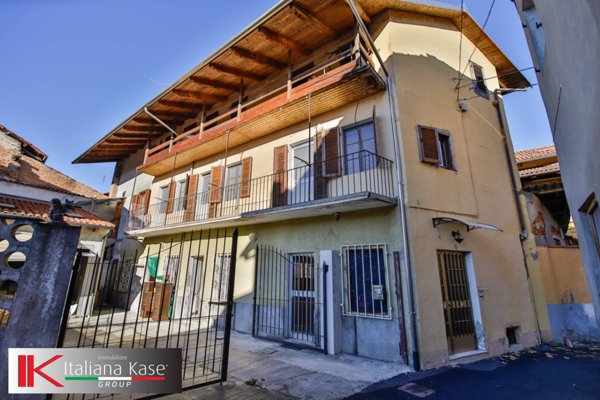 casa semindipendente in vendita a Vestignè