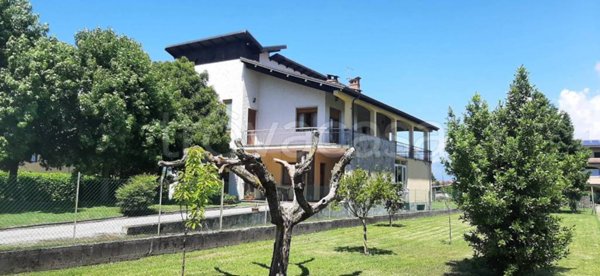 casa indipendente in vendita a Vestignè