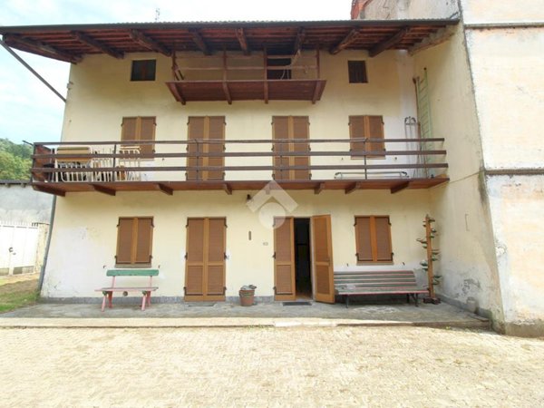 casa semindipendente in vendita a Vestignè