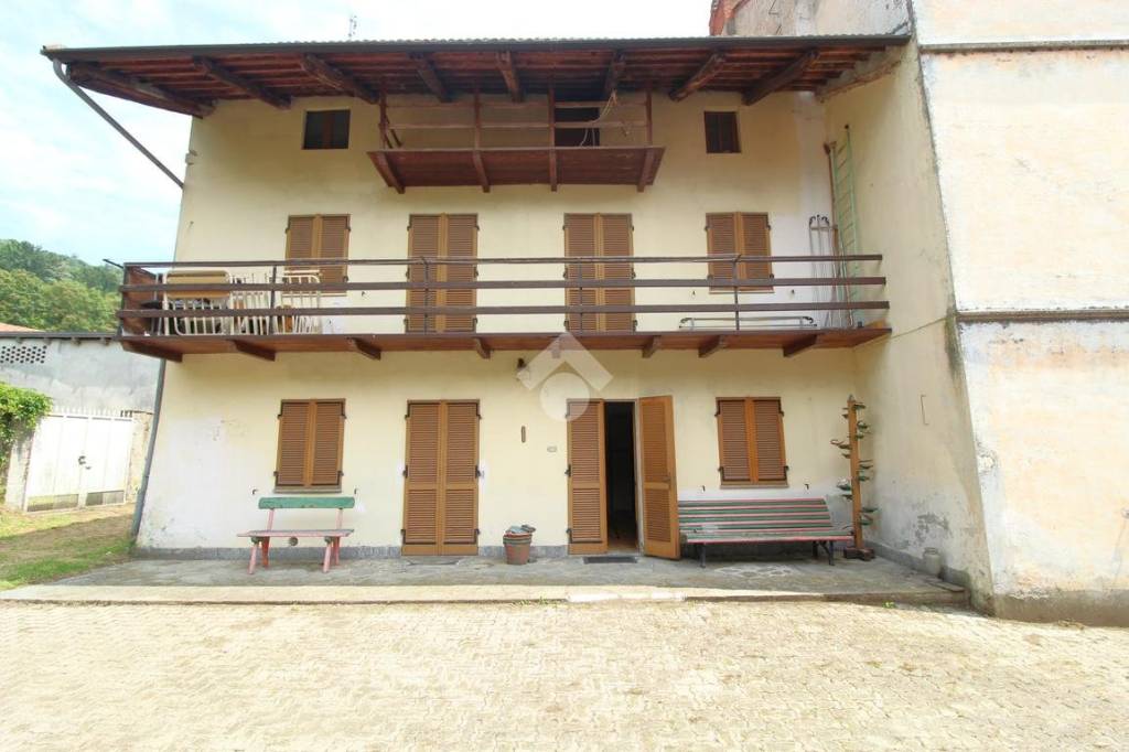 casa semindipendente in vendita a Vestignè