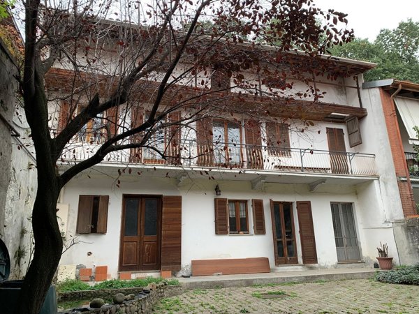 casa indipendente in vendita a Vestignè
