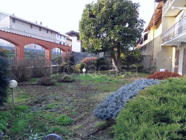casa indipendente in vendita a Vestignè