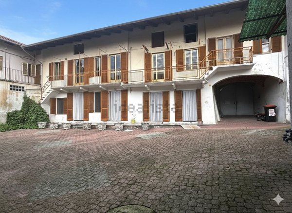 casa semindipendente in vendita a Vestignè