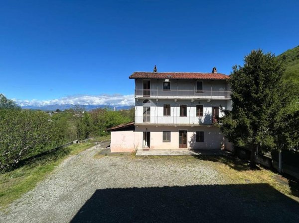 casa indipendente in vendita a Vestignè