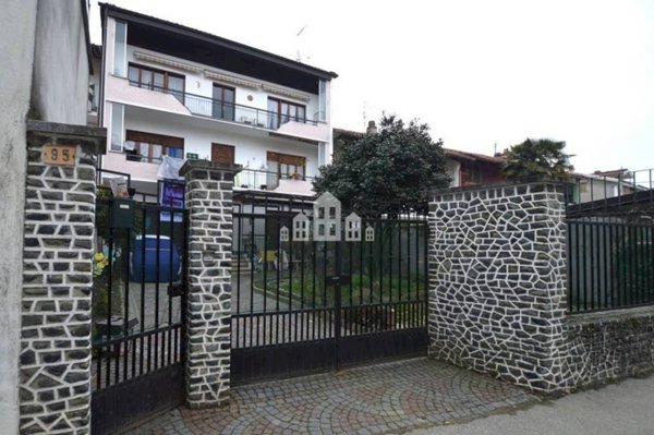 casa indipendente in vendita a Vestignè