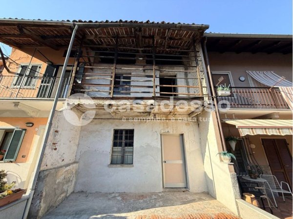 casa indipendente in vendita a Vestignè