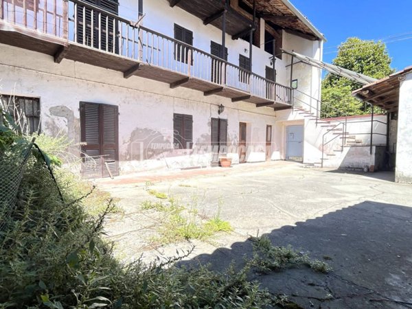 casa indipendente in vendita a Vestignè