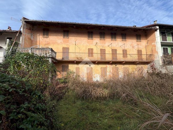 casa semindipendente in vendita a Vestignè