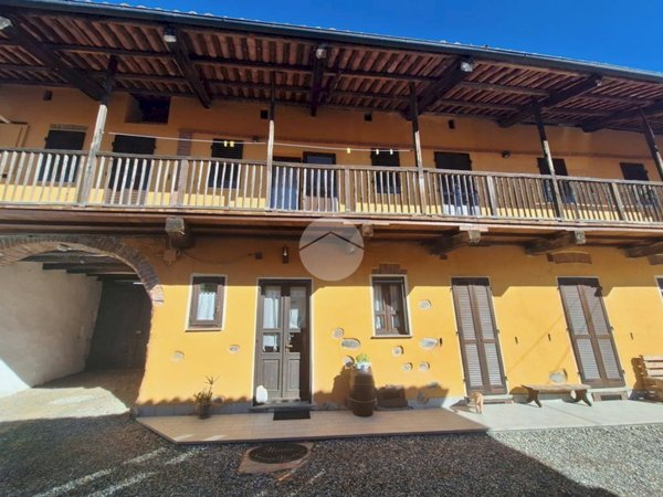 casa indipendente in vendita a Vialfrè