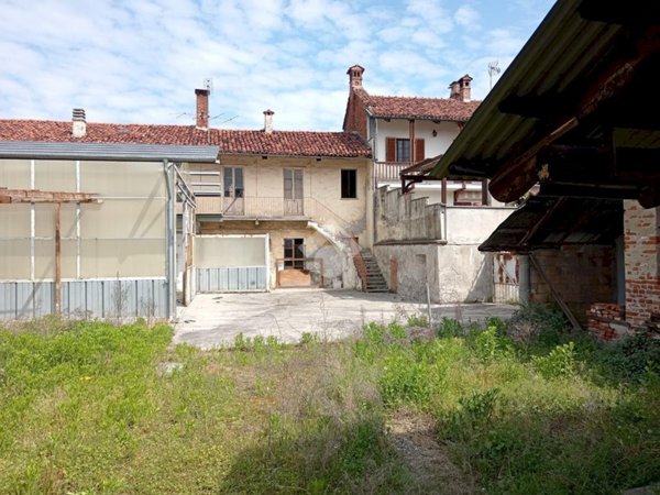 casa indipendente in vendita a Vigone