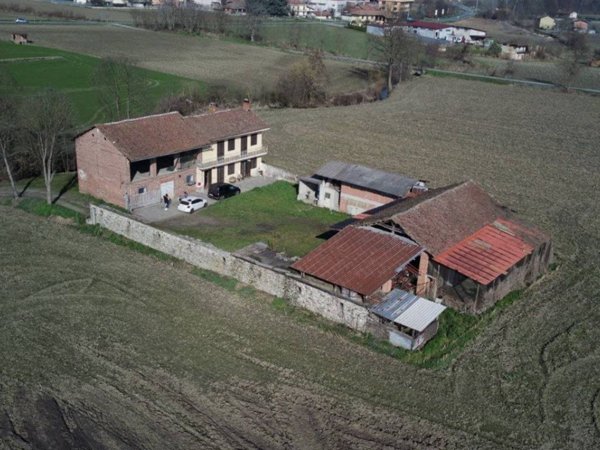 casa indipendente in vendita a Vigone