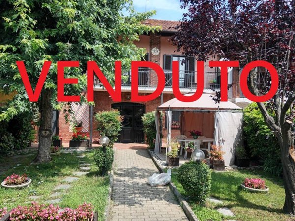 casa indipendente in vendita a Vigone