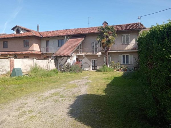 casa indipendente in vendita a Vigone