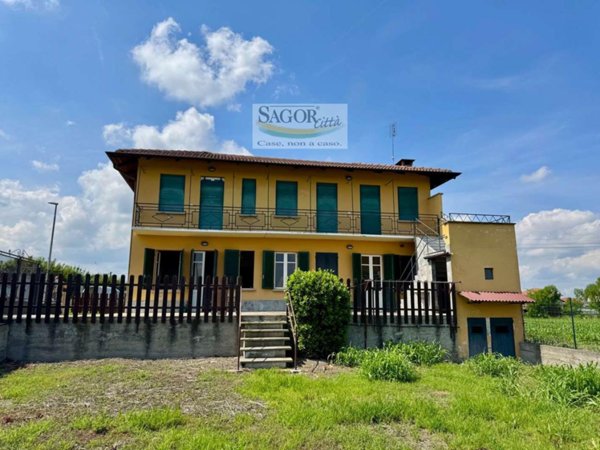 casa indipendente in vendita a Vigone