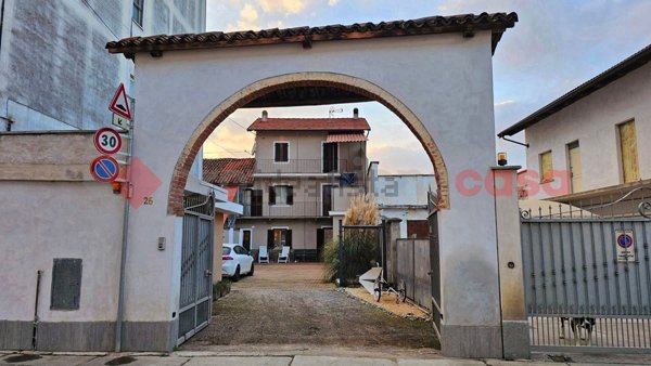 casa indipendente in vendita a Vigone