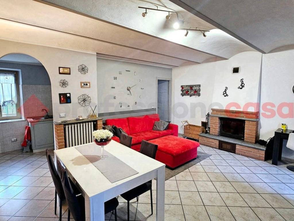 casa indipendente in vendita a Vigone