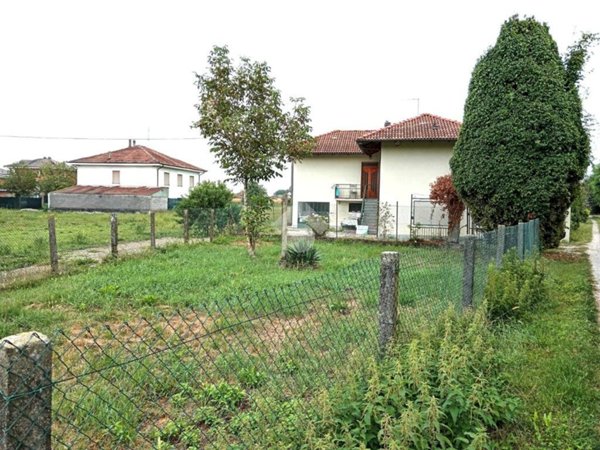 casa indipendente in vendita a Vigone