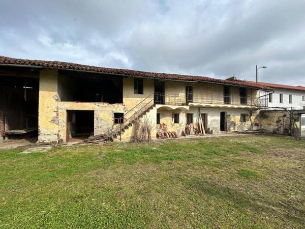 casa indipendente in vendita a Vigone
